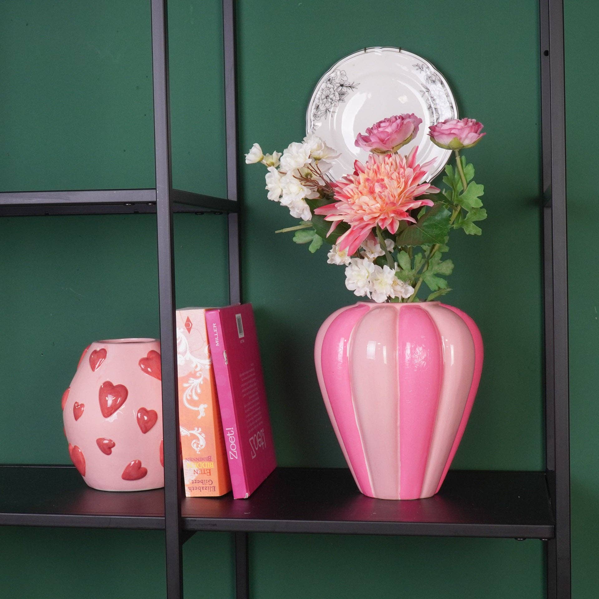 Housevitamin bv - Wholesale Vase - Flower Vase- Swirl Vase-Ceramic- Neon Pink/ Light Pink- 20x20x21,5 cm1
