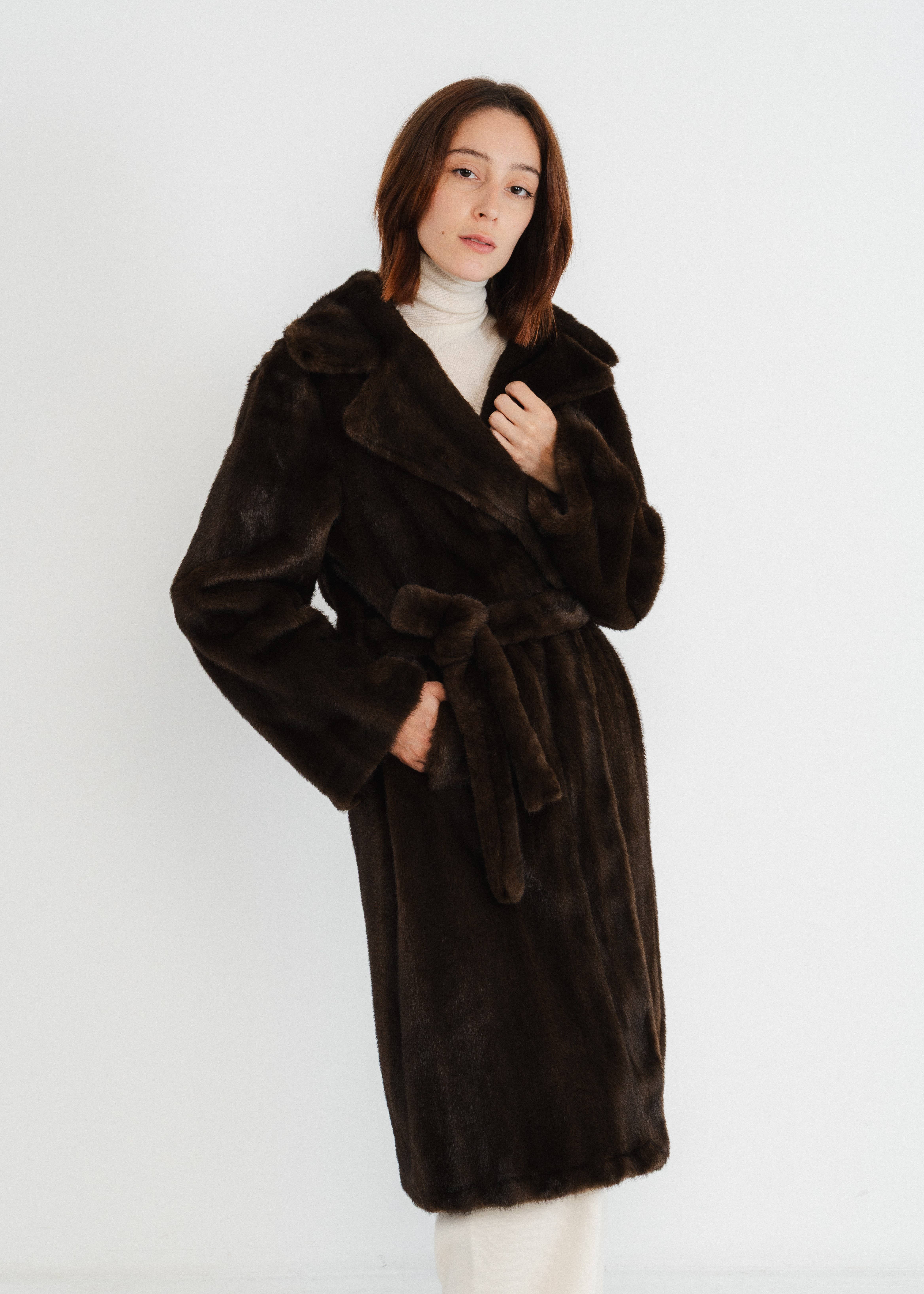 brun Lång kappa i fuskpäls med fickor och bälte för wholesale på Faire4