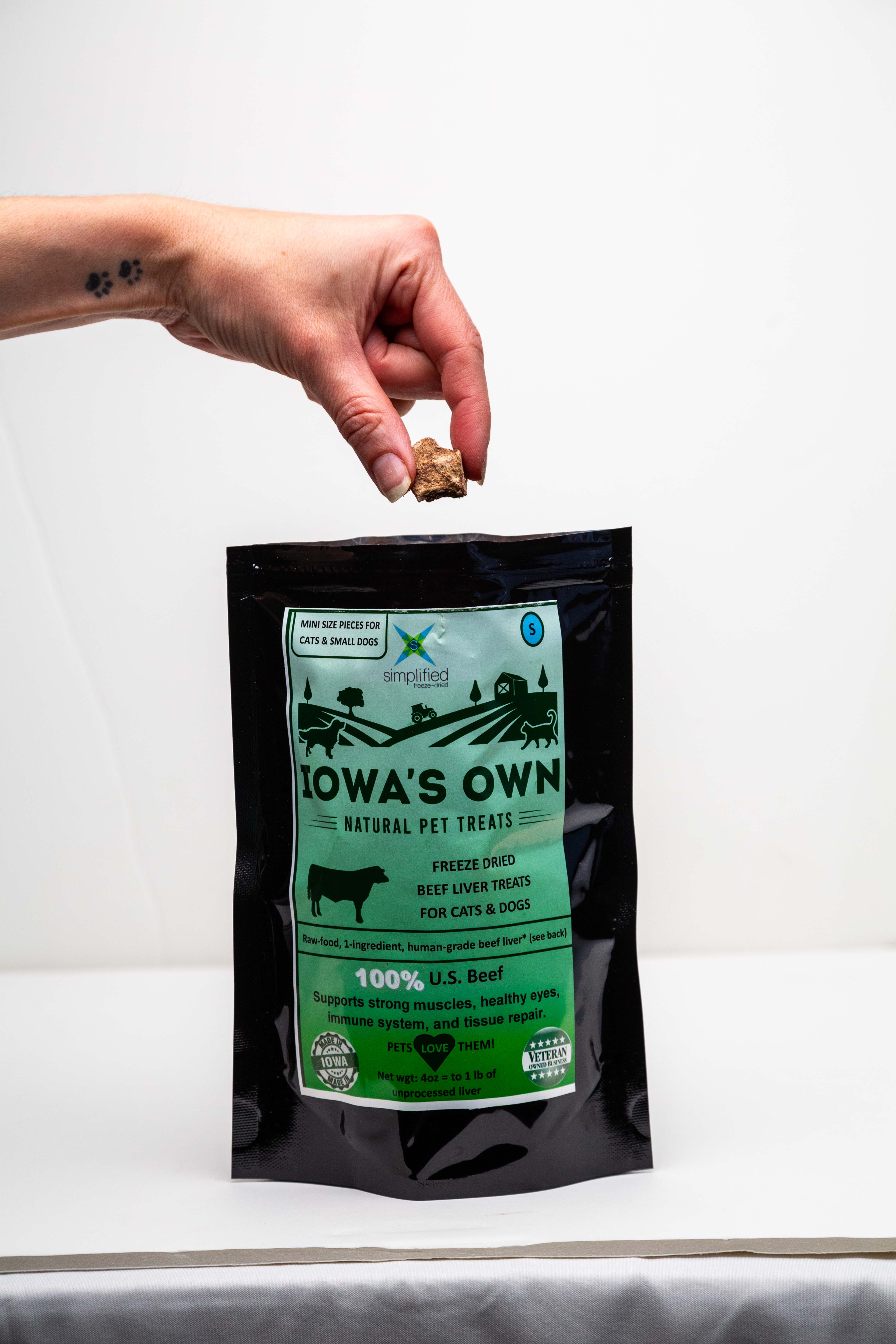 Simplified Freeze Dried - Wholesale Pet Treats - Dog - Iowa's Own All Natural Pet Treat Raw Freeze Dried Beef Liver9