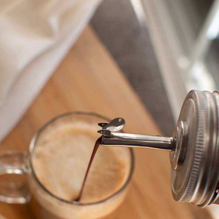 Mason Jar - Self closing pour spout for wholesale by Zefiro