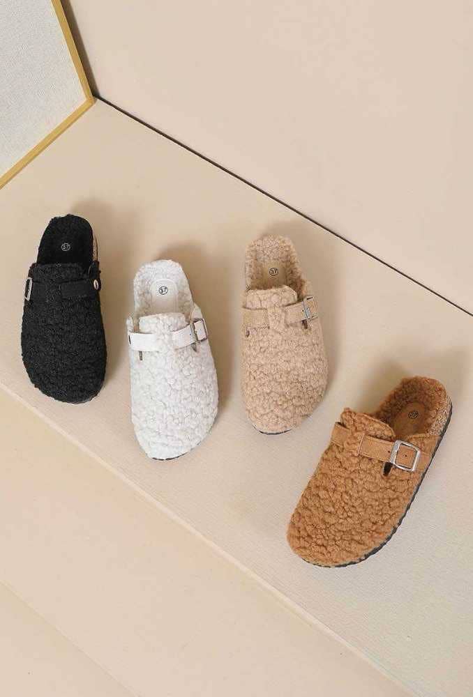 Joia Paris - Wholesale Mules - Women's - Flat moumouted mule with fur and buckle 87XQ4