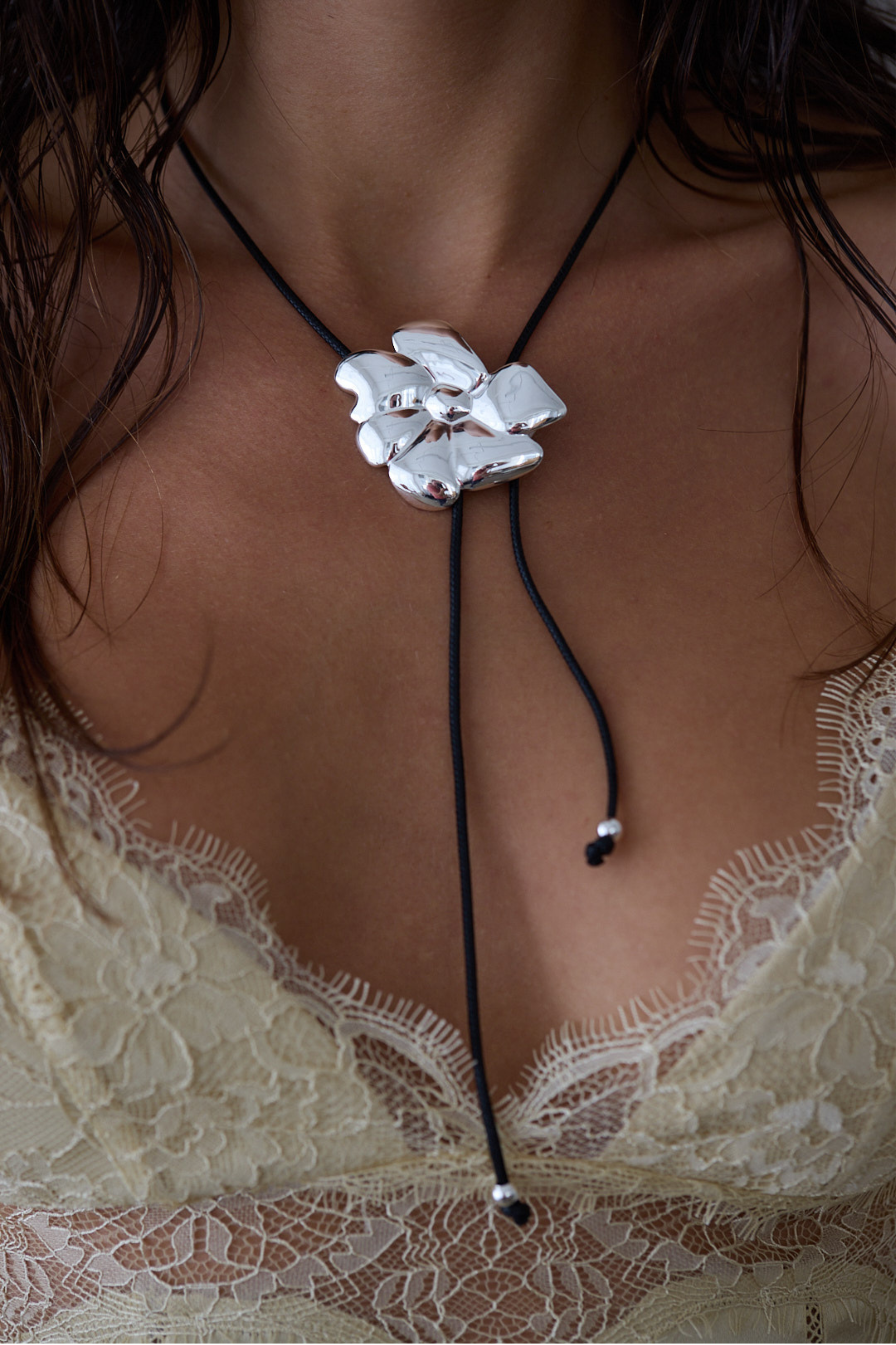 Zoila - Wholesale Pendant/Charm Necklace - Le Fleur Pendant1