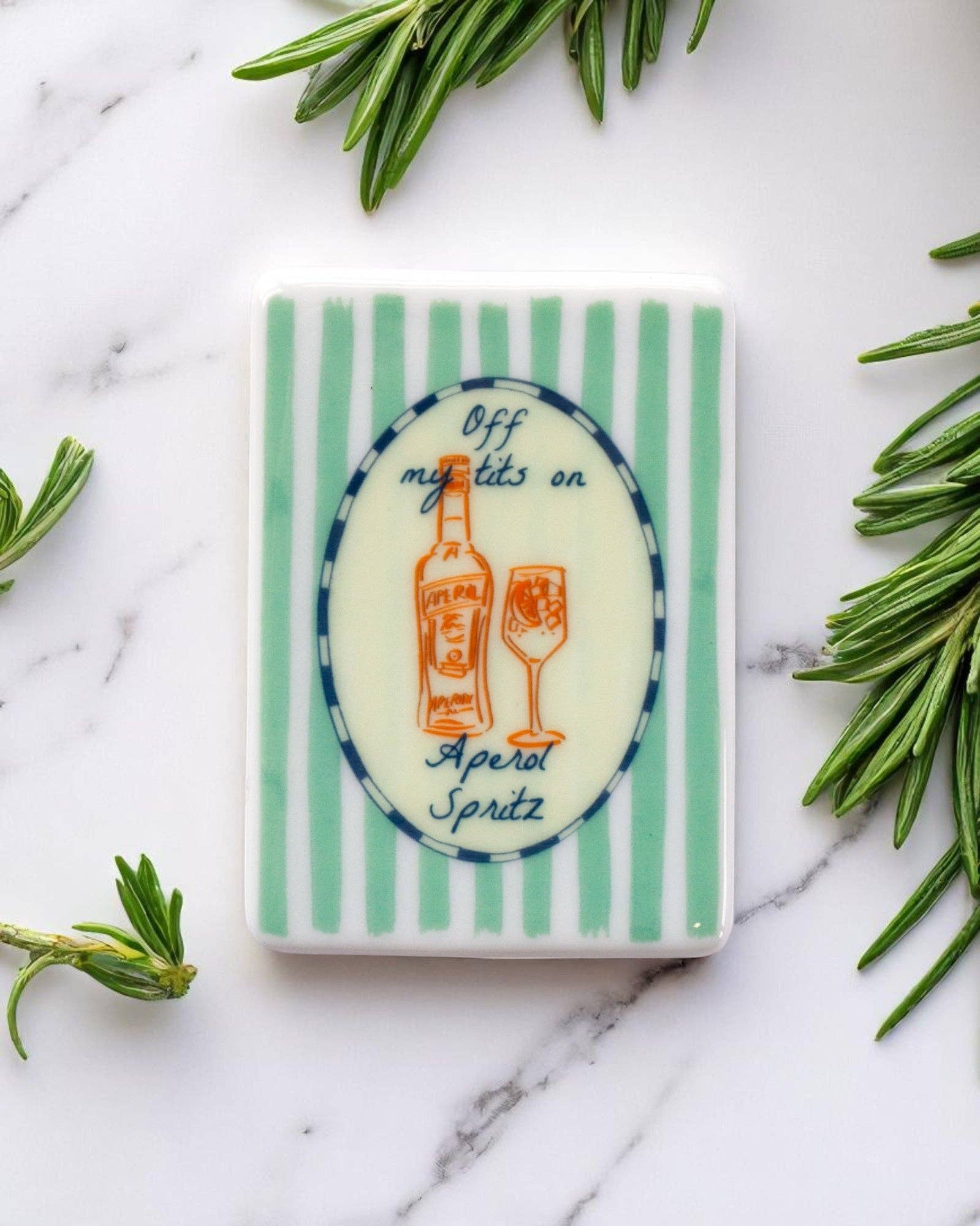 Sovende Bjorn – wholesale Magnet – Off my tits on Aperol Spritz Fridge Magnet0