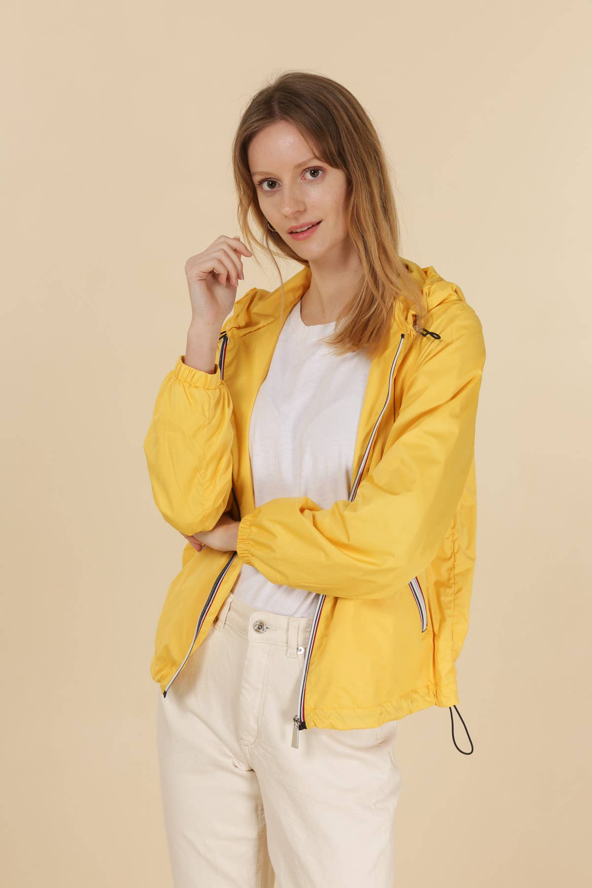 Attrait Paris - Wholesale Windbreaker - Women's - Short hooded windbreaker with colorful zip16