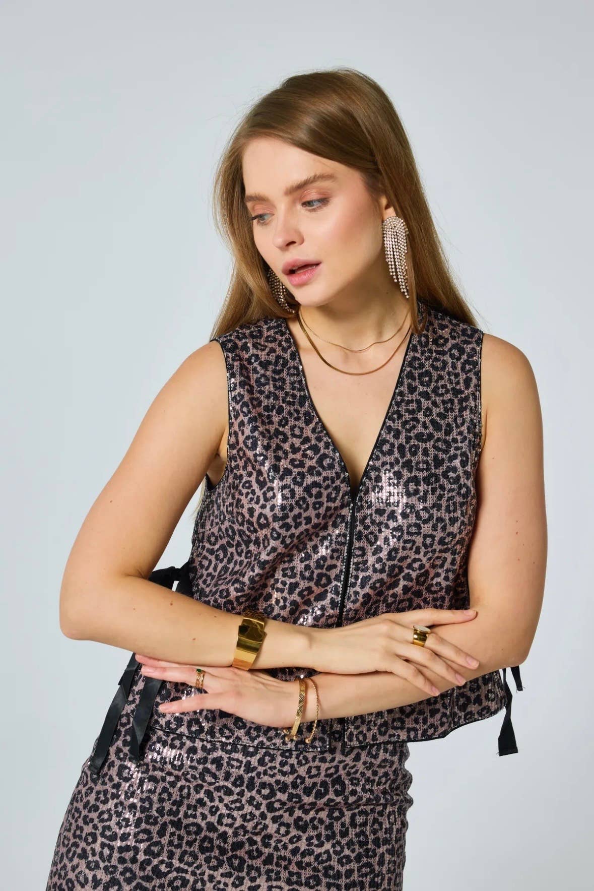 Frime – wholesale Outerwear Vest - Women’s – Sleeveless sequin vest with leopard pattern - 31092