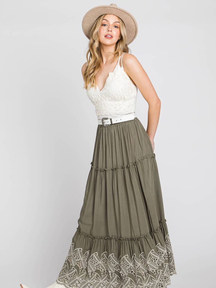 Geborduurde gelaagde rok met oogjes 5107S-1 voor wholesale door ELLEBORN