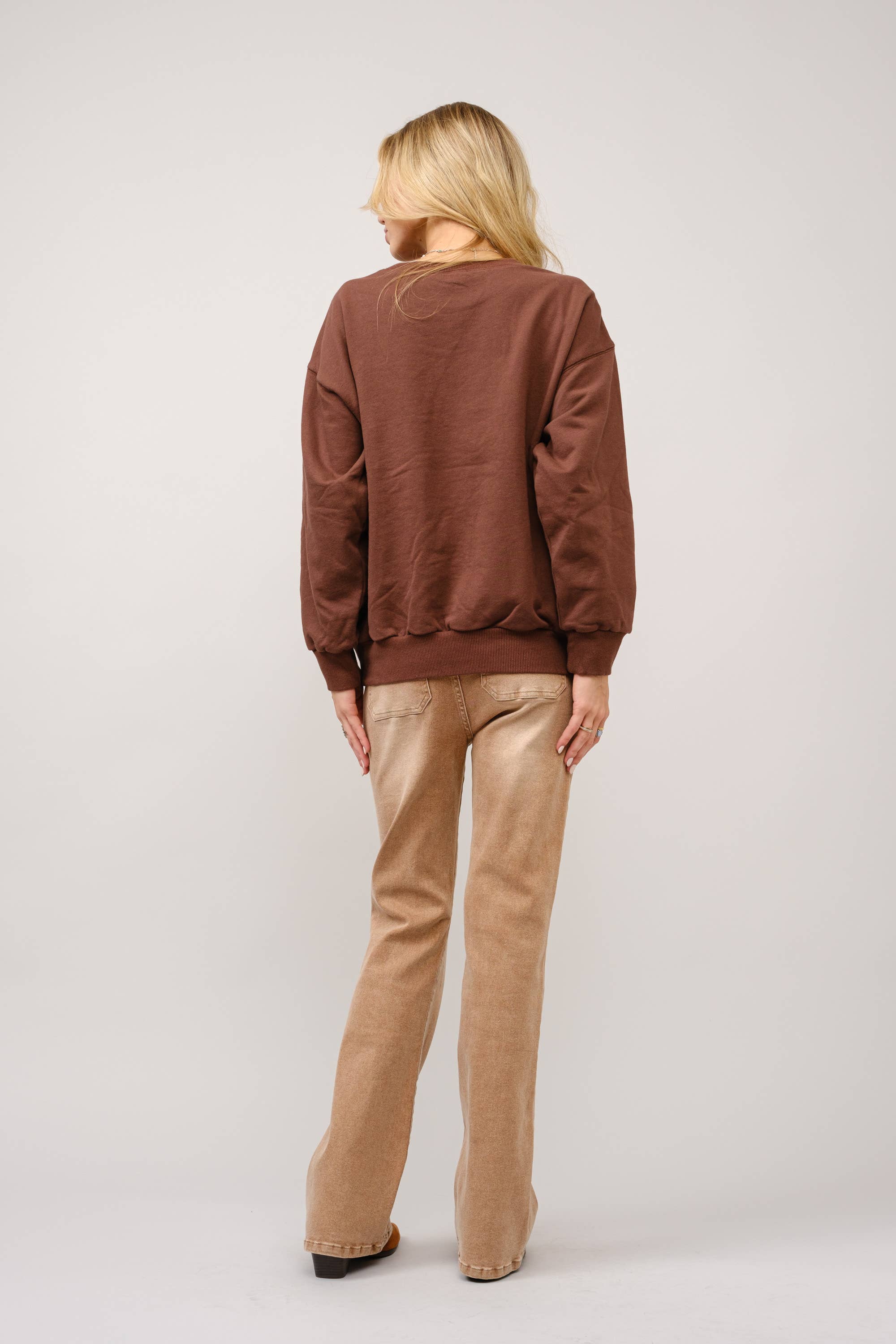 Blue B – Engroshandel Grafisk Sweatshirt - Dame – 36327T - Broderet western pullover-sweatshirt5