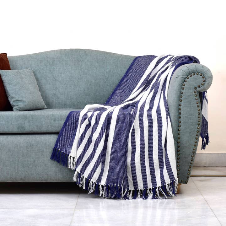 Plaid 100% cotone blu royale/bianco ottico 50"x60" per la vendita all'ingrosso da parte di Spitiko Homes