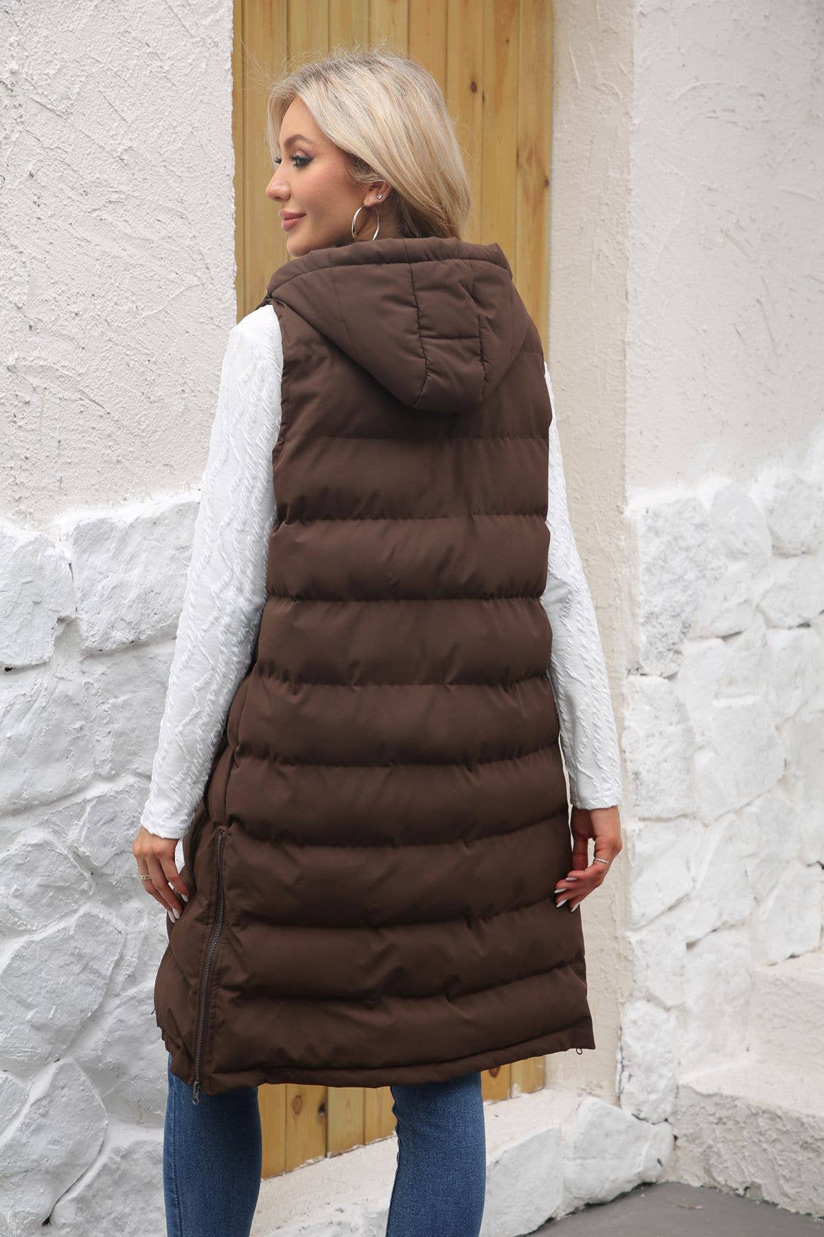 Lily Clothing - Wholesale Outerwear Vest - Women's - Solid-color hooded sleeveless cotton-padded vest14