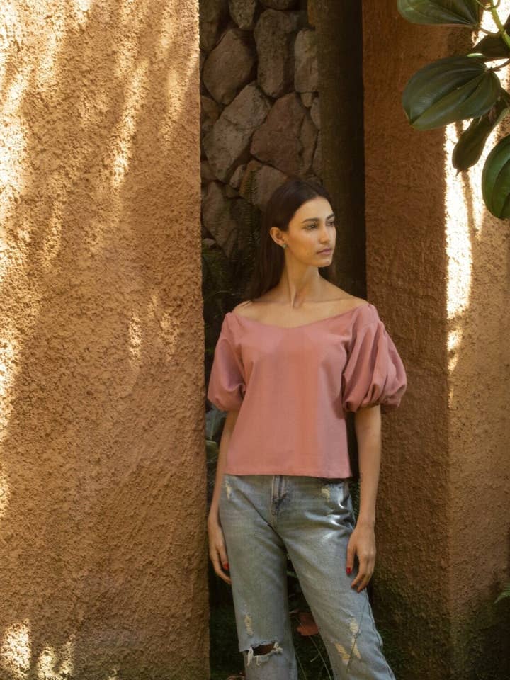 Blusa de manga abullonada Nina Rose de algodón para venta al por mayor de Casa Velasquez