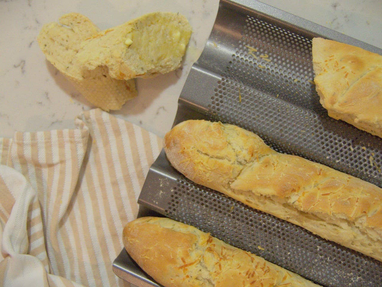 Black 3 Baguete Baking Tray for wholesale on Faire1