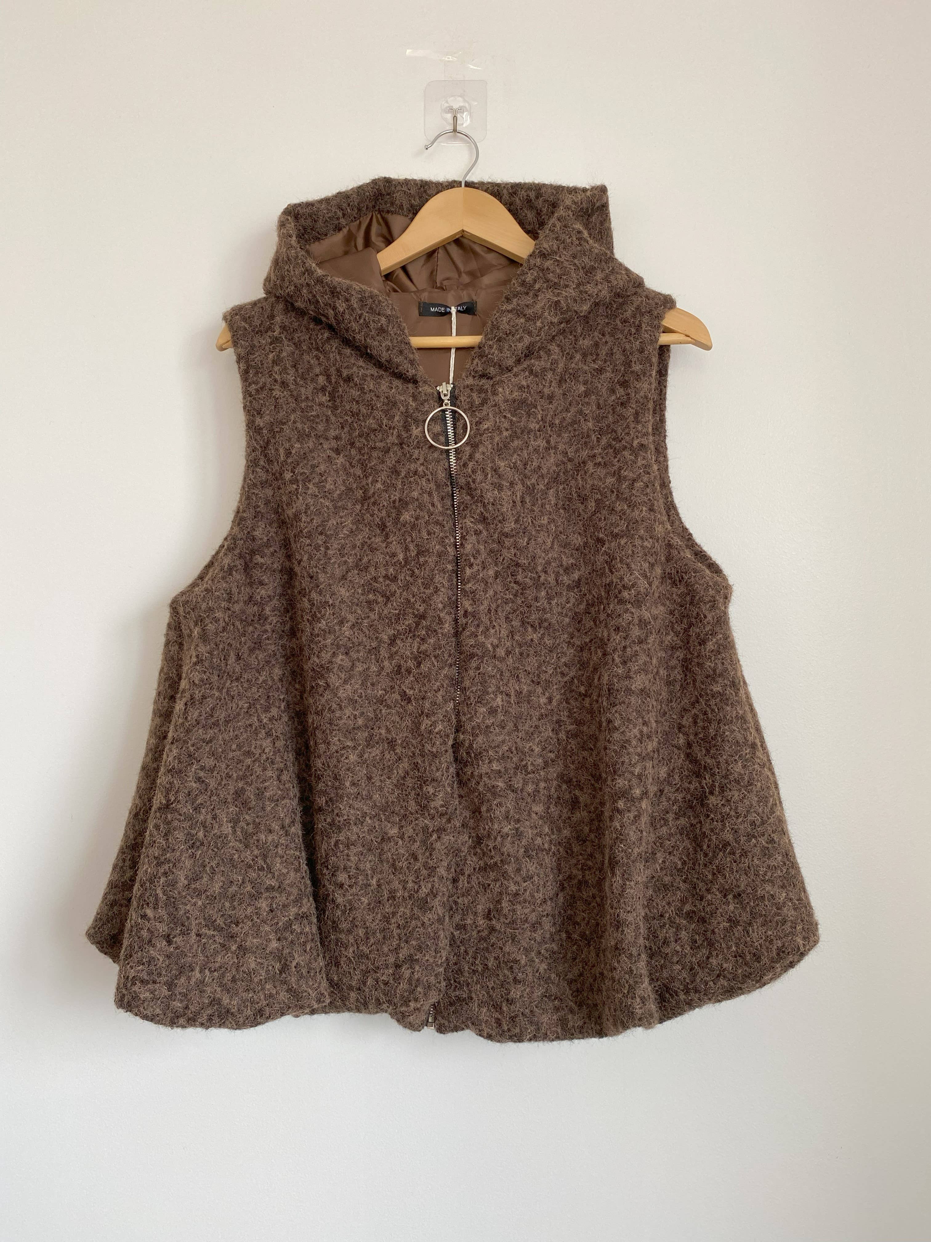 ORNELLA PARIS - Wholesale Jacket - Women's - sleeveless hooded zip-up jacket BLL-V609091