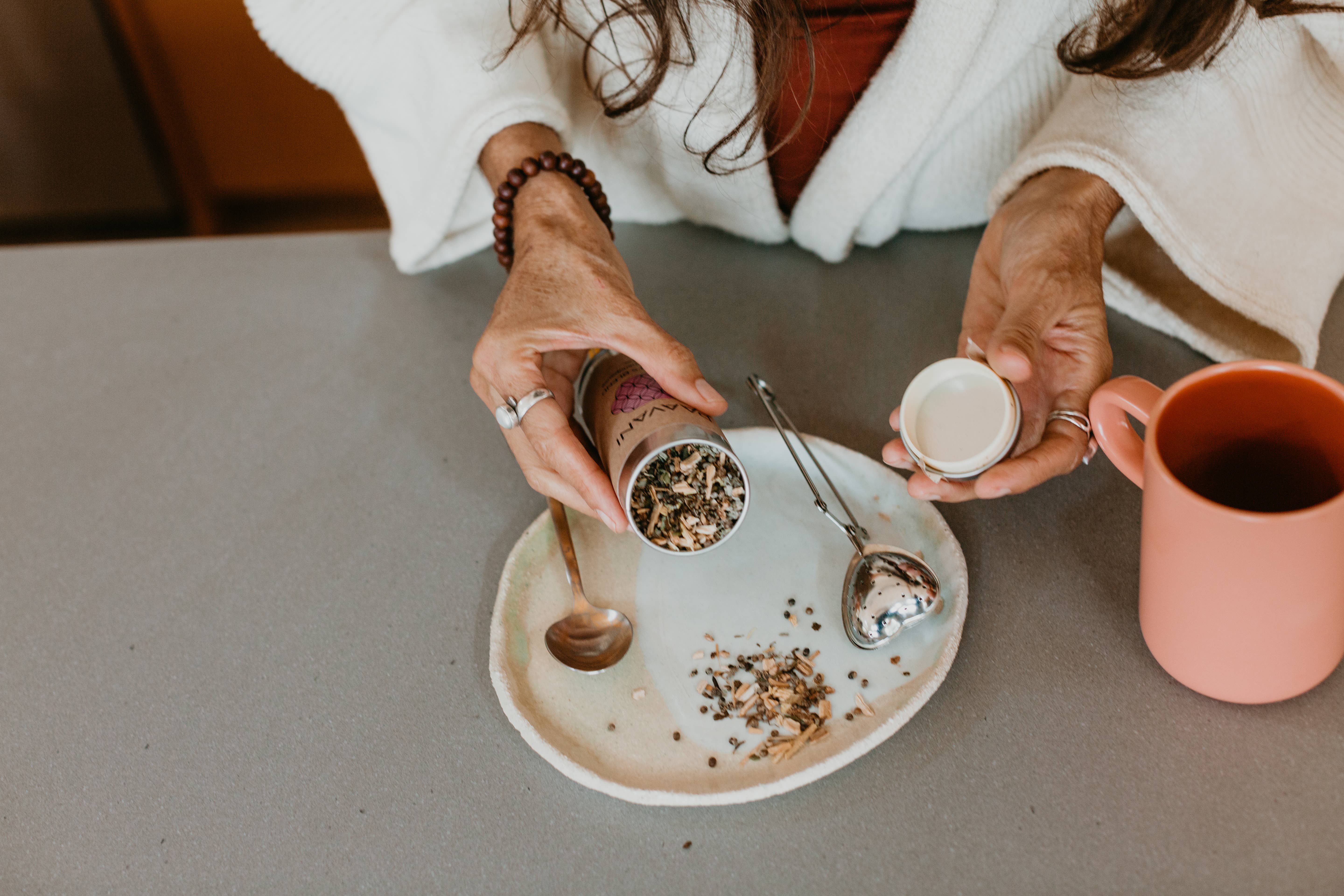 PAAVANI Ayurveda - Wholesale Tea Strainer/Infuser - Heart Tea Infuser | Stainless Steel Strainer for Loose-Leaf 3