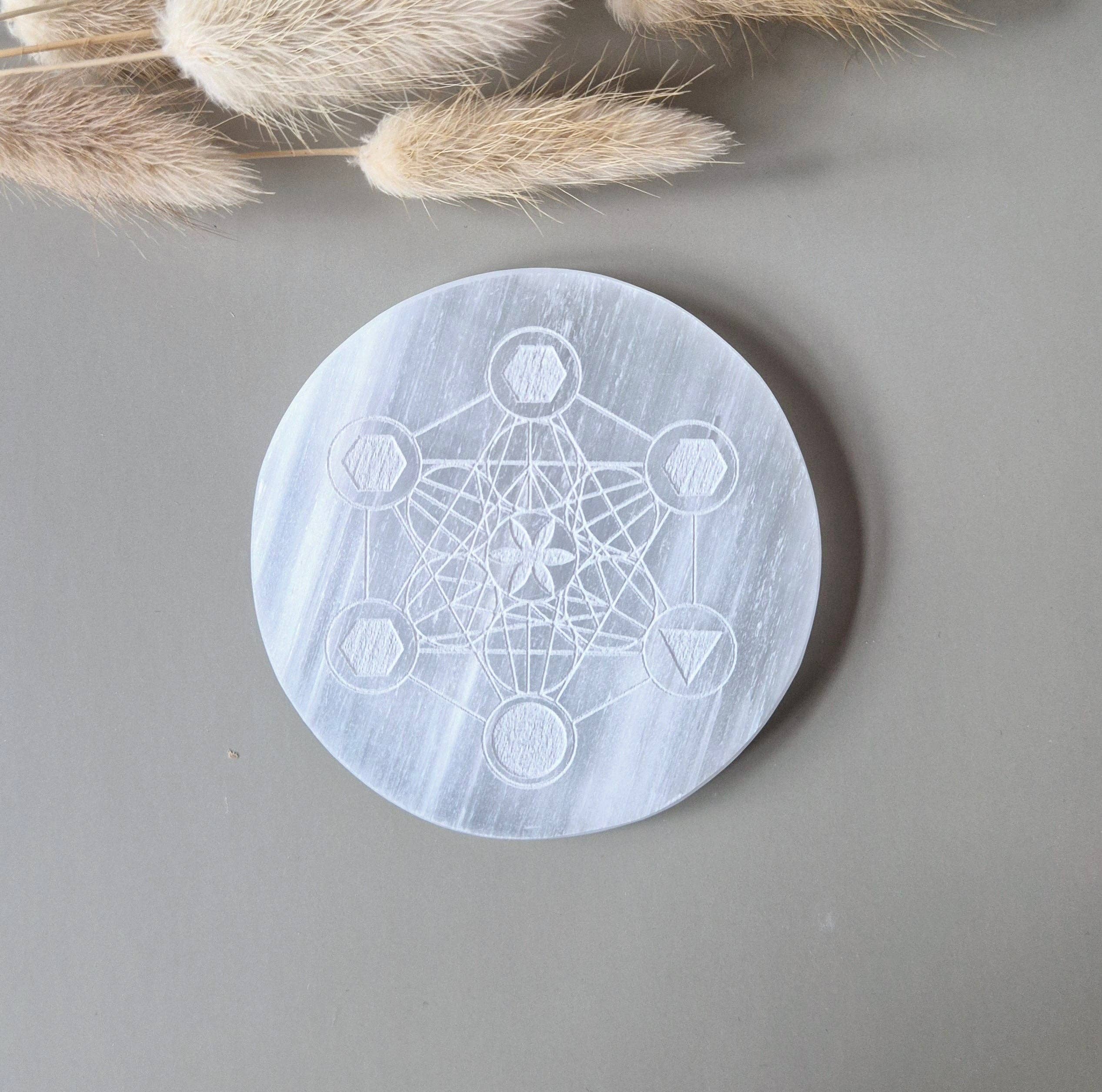 Moonlight Gemstones - Wholesale Crystal Charging Plate - Selenite Gemstone Charging Plate with Spiritual Engraving – 10 cm5