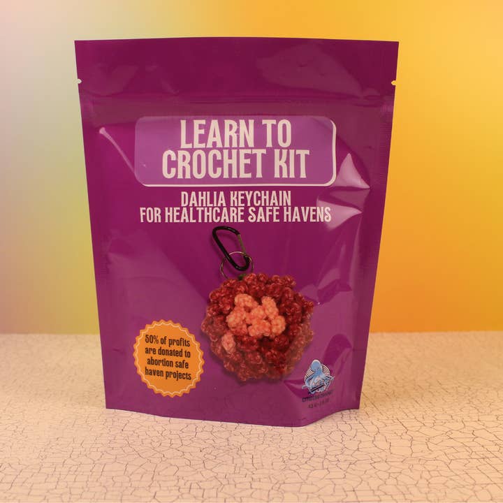 Citizens Crochet - Wholesale Brei- en haakbenodigdheden - Dahlia Sleutelhanger Leren Haken Kit