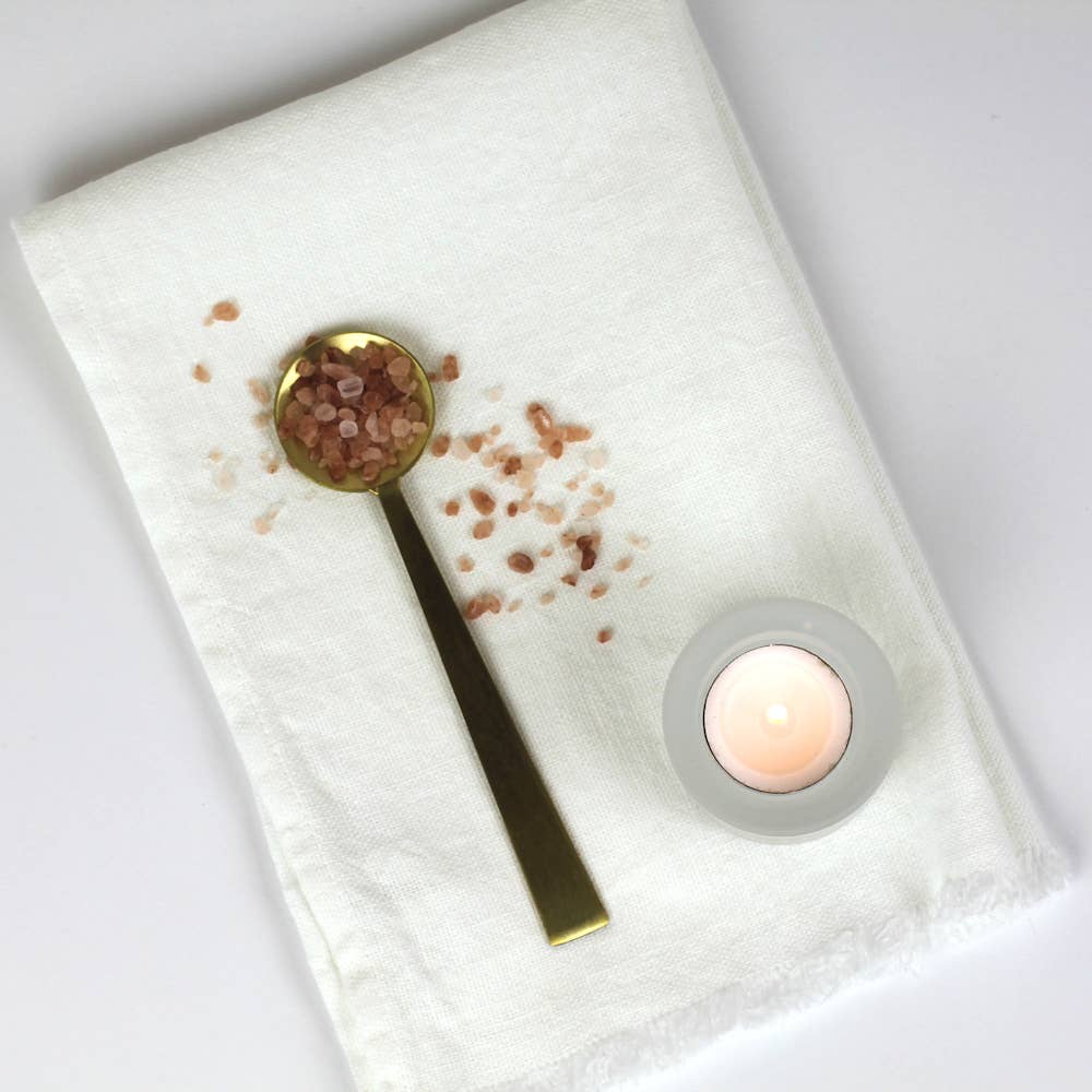 LinenCasa - Wholesale Hand Towel - Linen Guest Towel – Stonewashed – White with Frayed Edges2