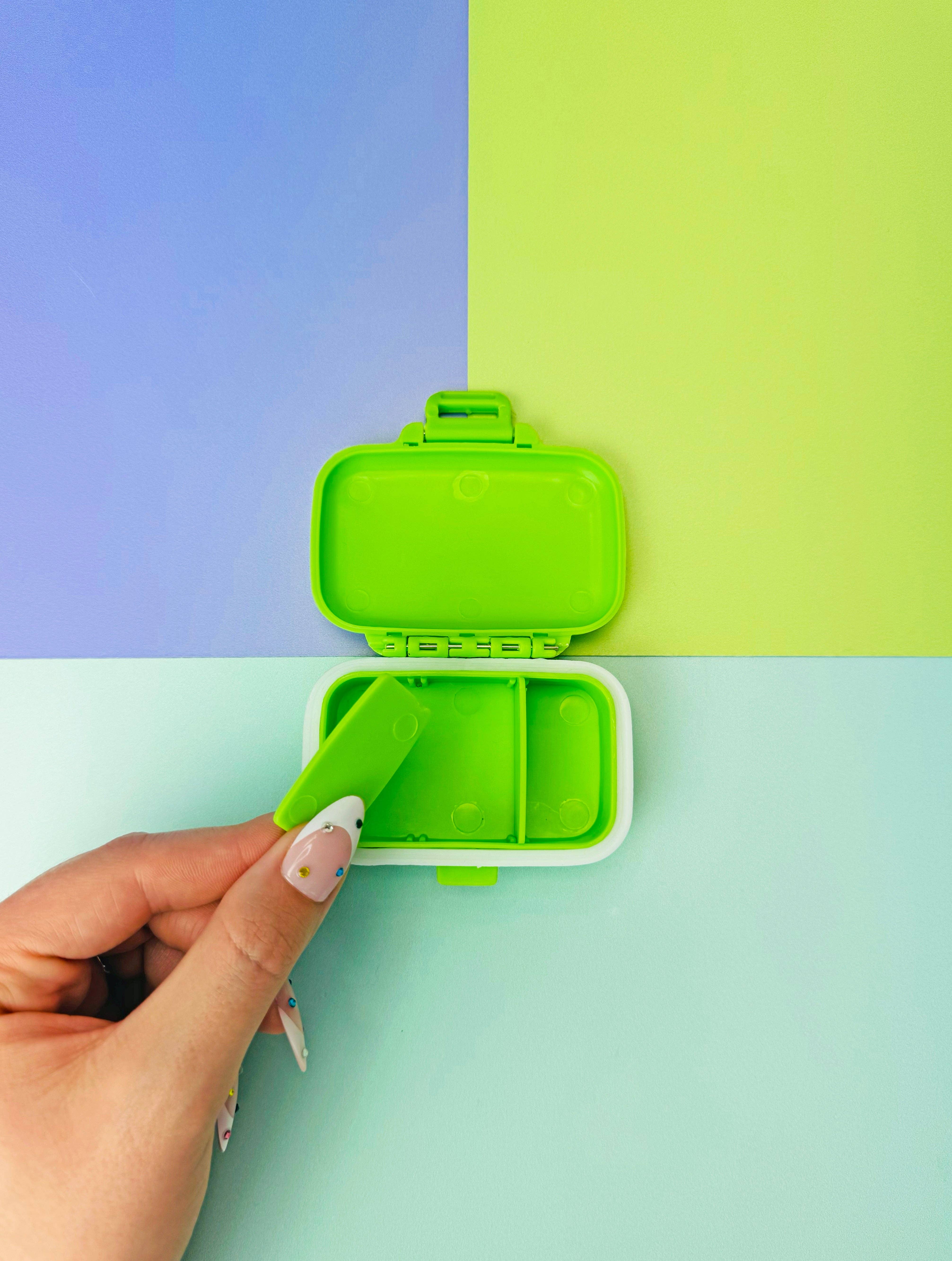 A Shop of Things - Venta al por mayor Pastillero - Pastillero Pickle Girl2