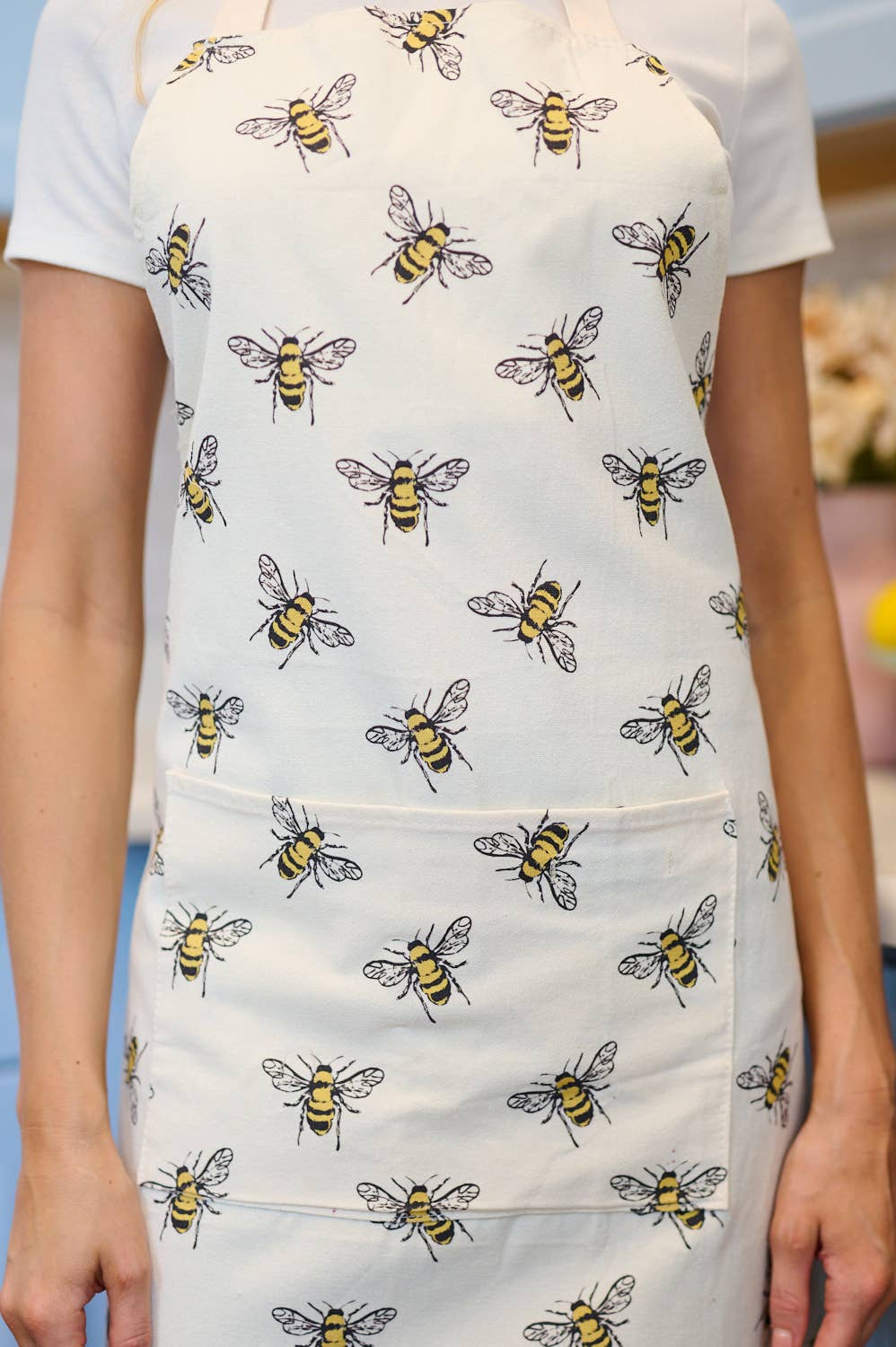 SM WARDROBE - Wholesale Apron - ALL OVER BUMBLE BEE PRINT APRON10