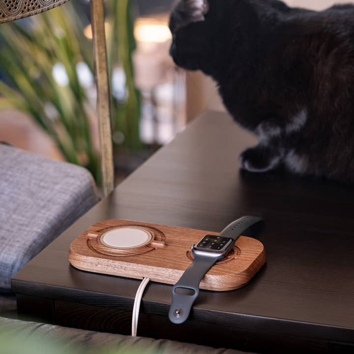 Chargeur sans fil double pour la vente par thehrdwood