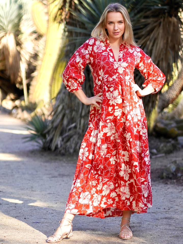 Abito lungo a fiori Elise rosso bianco per la vendita all'ingrosso da parte di Dolma