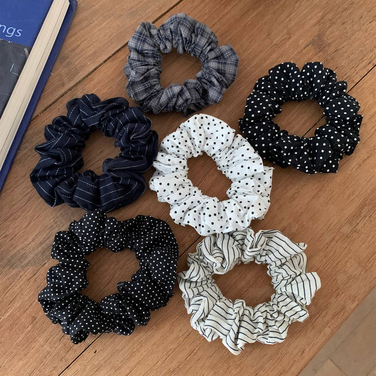 ACCITY - Wholesale Scrunchie - Women's - Polka Stripe Pleated Hair Tie Elastic Band_CWAHA080828