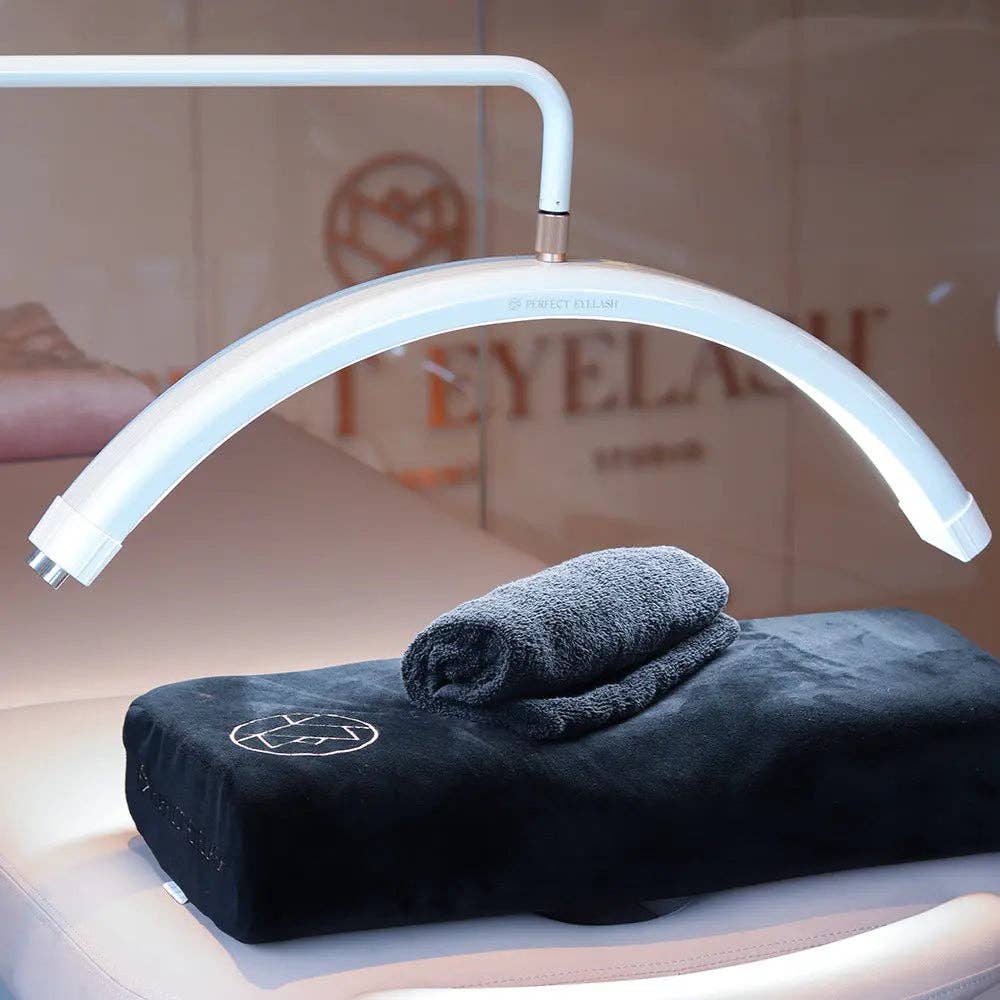 PE Cosmetics – wholesale Accent-/skrivbordslampa – Maanlicht belysning från PE Cosmetics5