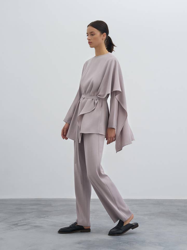 Abito Davos Beige per la vendita all'ingrosso da parte di SAARADE