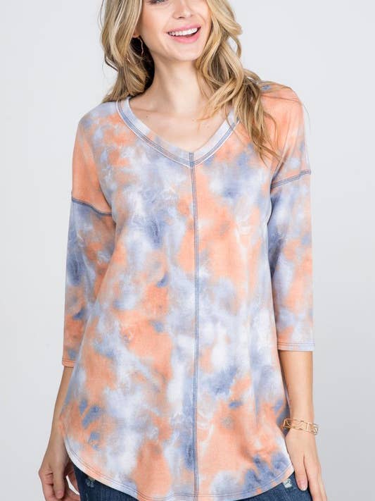 Haut à col en V en tissu éponge tie-dye - Grande taille pour la vente par Rose Mellow Fashion