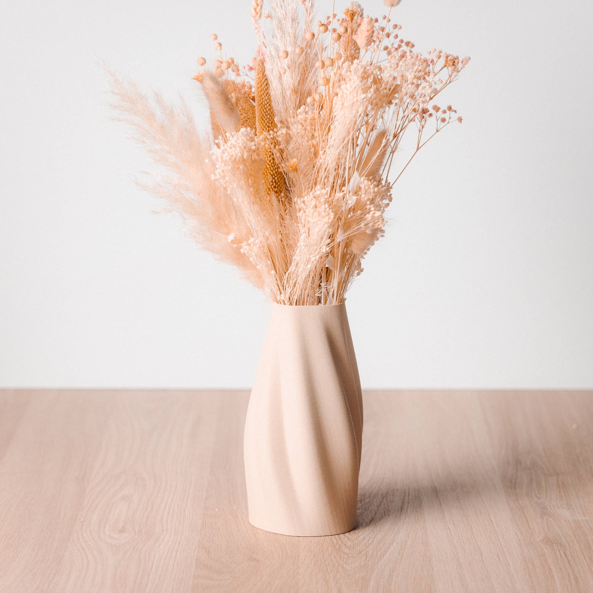 Copo Design - Wholesale Vase - Dried flowers Vase - Wood based - Plastic free - Twist1