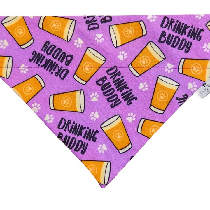 Bandana pour animal de compagnie "Purple Drinking Buddy" pour la vente par Mutty Mornings