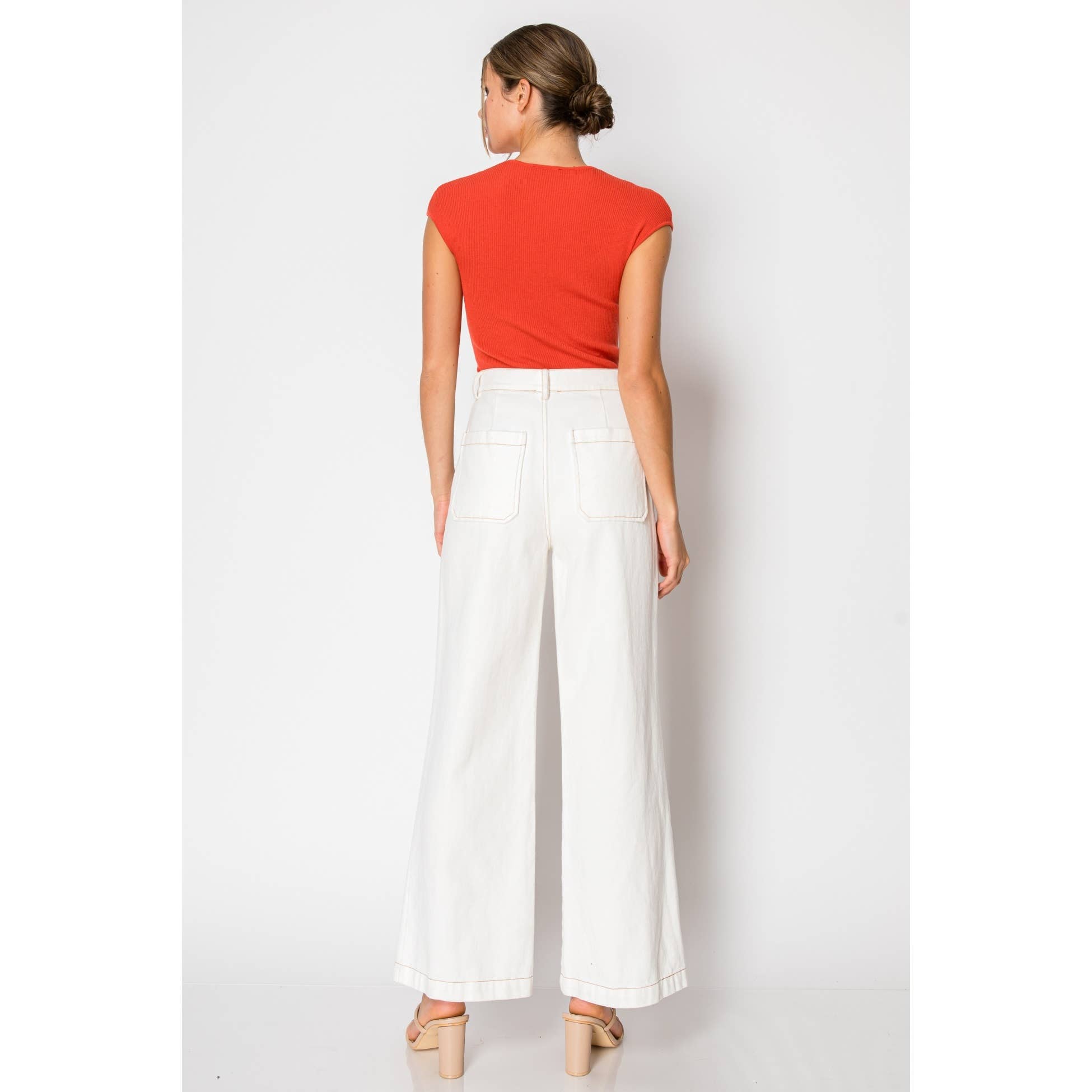 INA - Vente Chemisier – femme - Haut en maille côtelée à manches courtes et col en V3