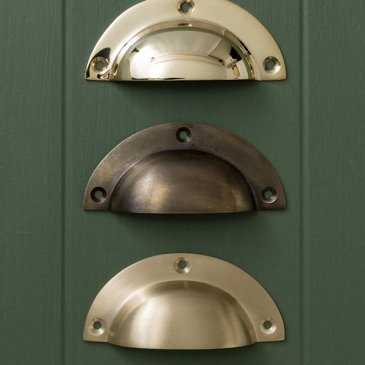 Brass bee - Vente Poignée/bouton - Boutons de meuble victoriens et poignées rondes VESTALIS en laiton massif9