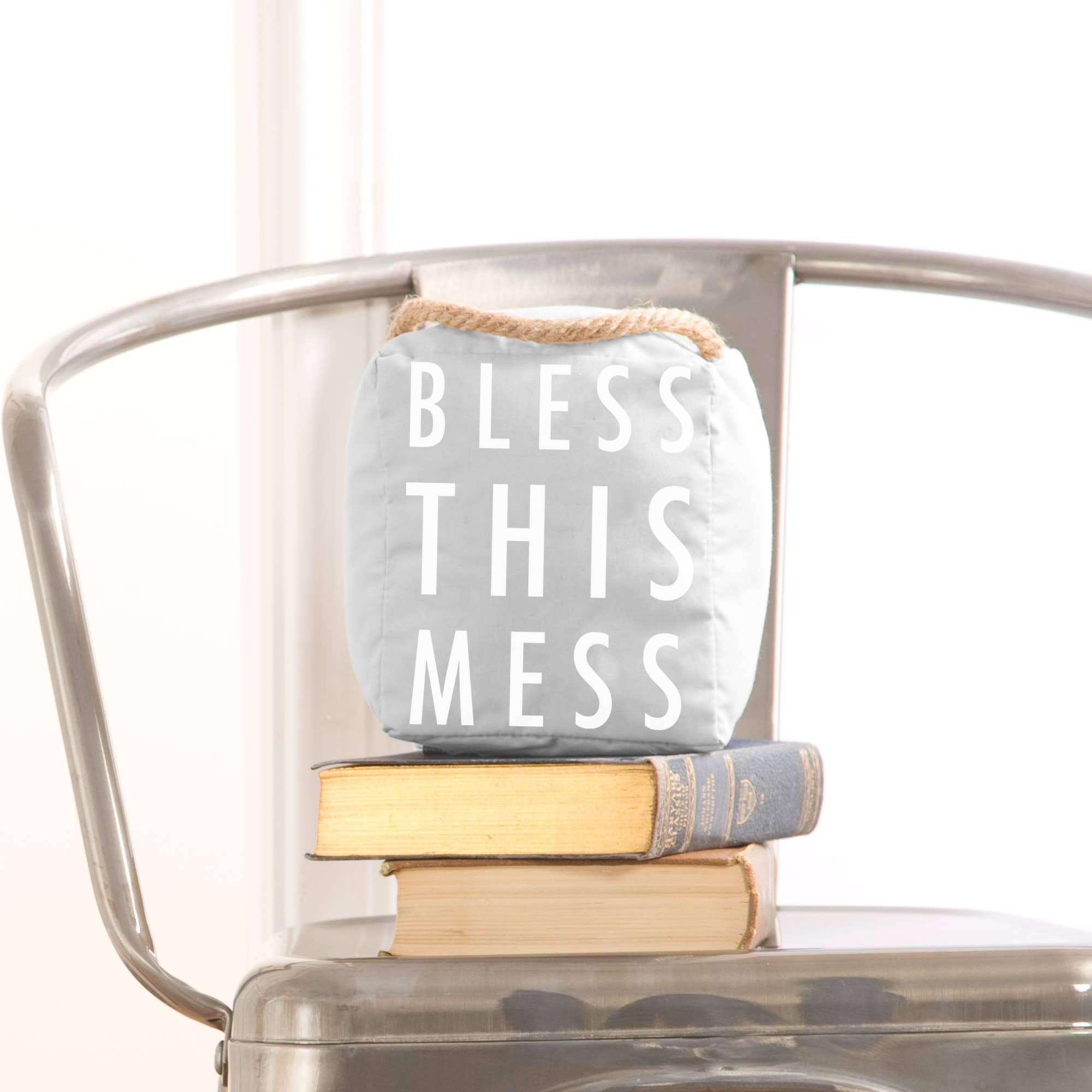 Pavilion – Großhandel Türstopper – Bless This Mess Türstopper, 12,7 x 15,2 cm, Grau1