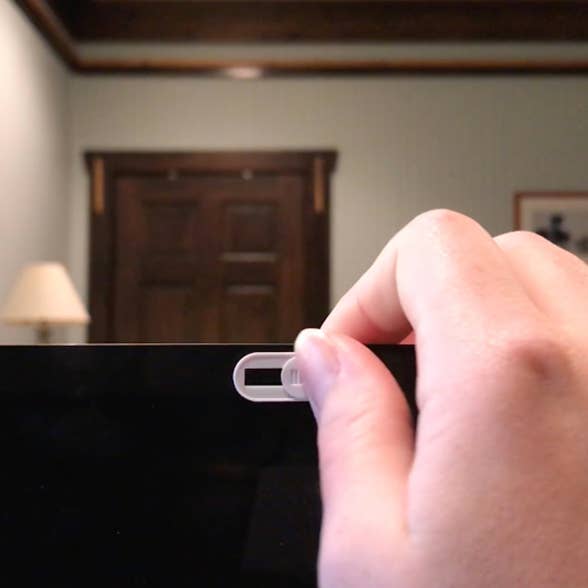 Tech Candy – wholesale Webcam cover – BAD GUY BLOCKER WEBCAM SECURITY CURTAIN : WHITE3