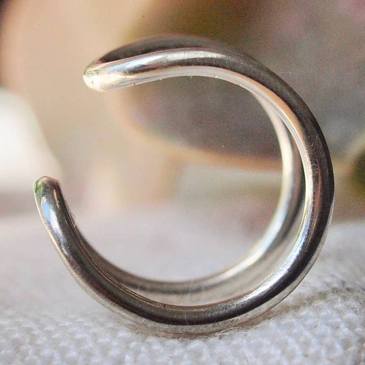 No Piercing Ohrmanschette aus Sterlingsilber, handgefertigt für den Großhandel von Siebijoux