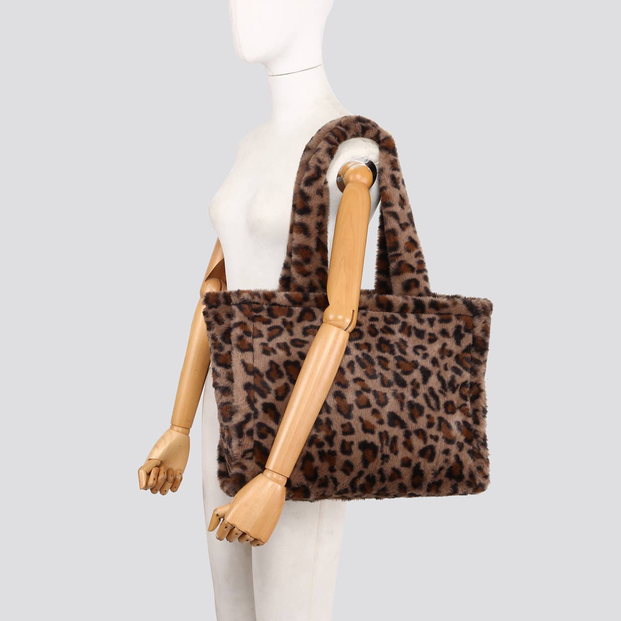 House of Milano - Wholesale Tote Bag - Women's - 25425 Leopard Print Faux Fur Tote Bag1