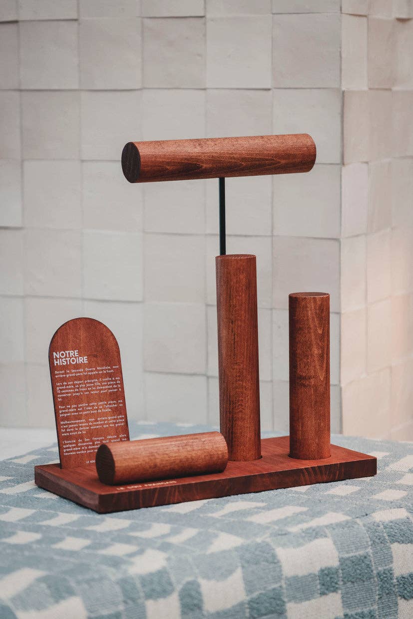 LE SOU FRANCAIS - Wholesale Jewelry Stand & Display - Jewelry display