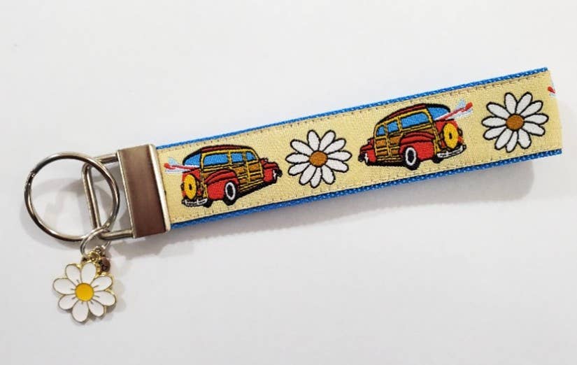 Ribbonworks Design Studio - Wholesale Keychain - Unisex - Woodie Daisies & Surfboards w/Charms Jacquard Ribbon Key Fob2