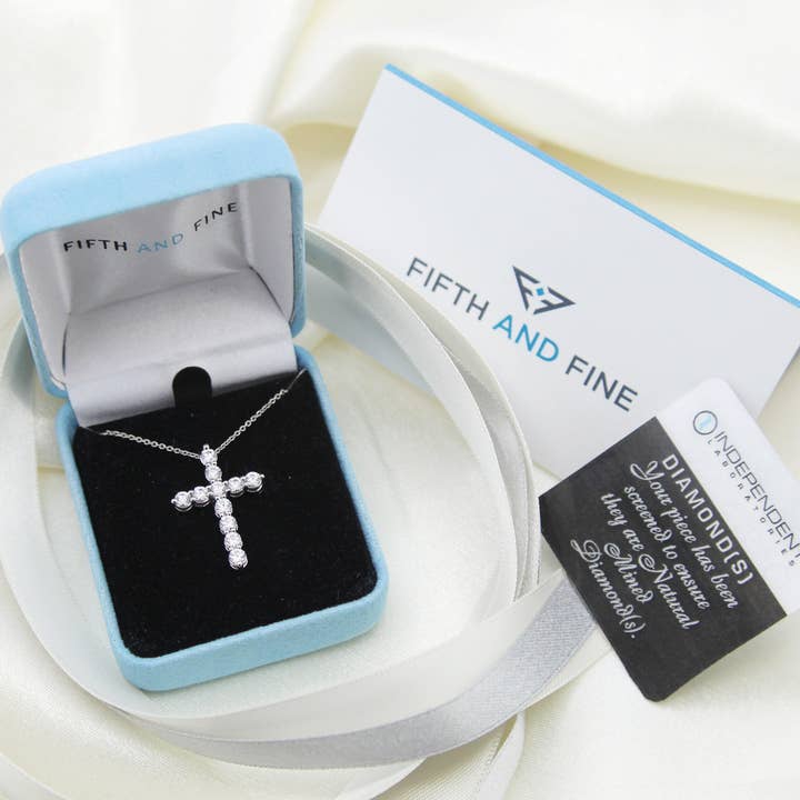 Fifth and Fine - Wholesale Pendant/Charm Necklace - 1/5Cttw to 1.00Cttw Classic Diamond Cross Pendant in Silver1