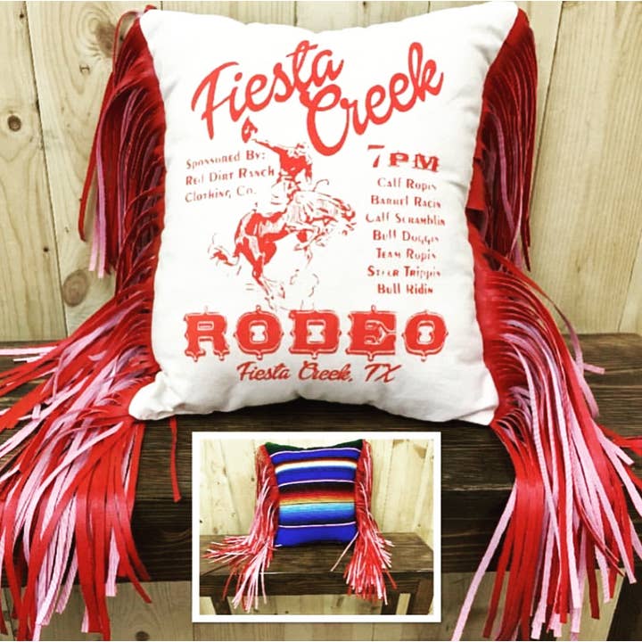 Kussen Fiesta Creek Red Fringe voor wholesale door Red Dirt Ranch Clothing Company