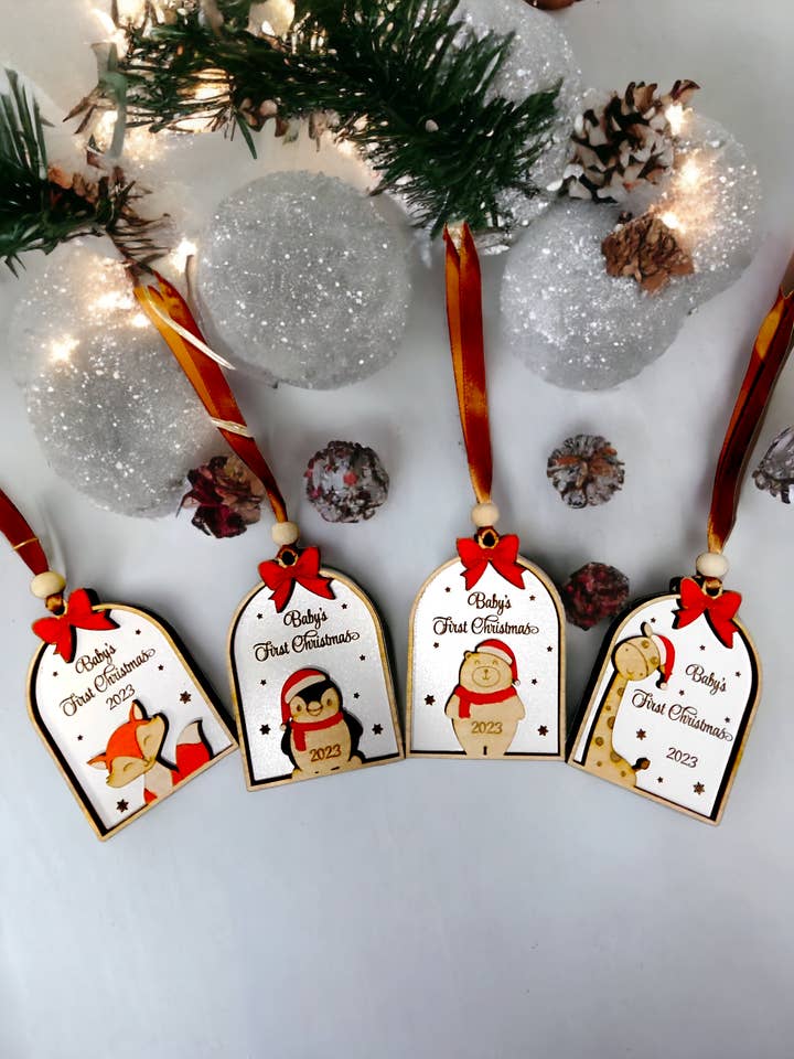 Premier Noël de bébé, décoration de sapin de Noël pour la vente par Laser by D.A.M.