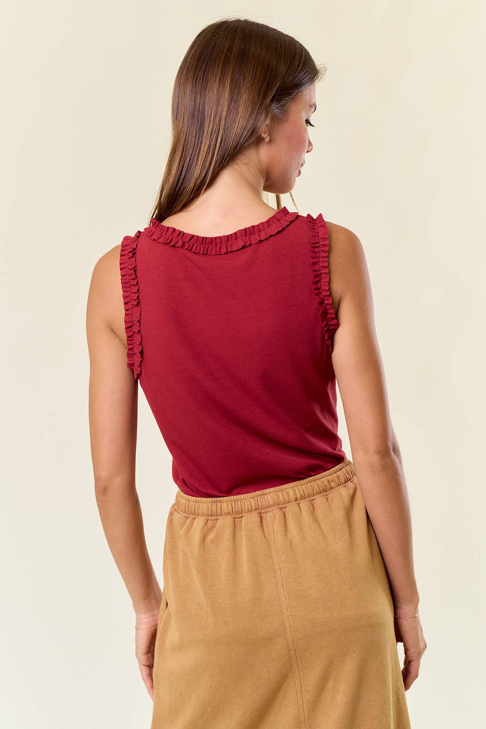 Doe and Rae – wholesale Tank top – Women′s – SOLID KNIT TANK W.RUFFLE TRIM - 41866T31
