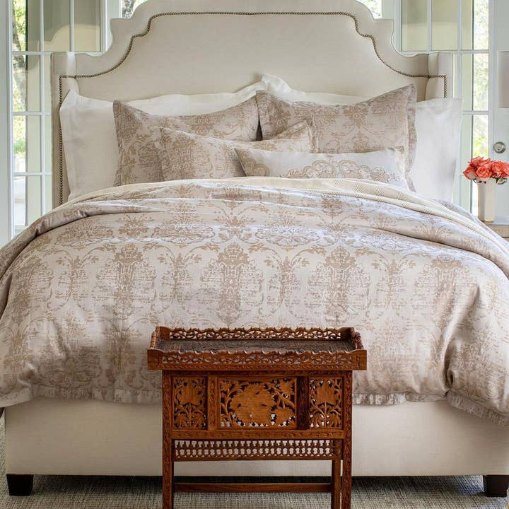 Dekbedovertrek Medici Queen Champagne Taupe/ 2 Standard voor wholesale door Lili Alessandra