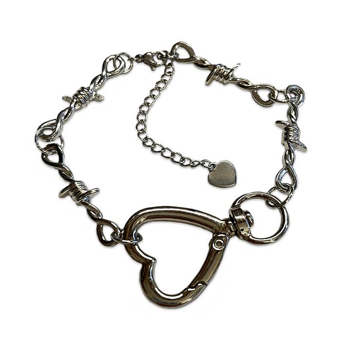 BLØDT MEN DØDELIGT PIGGET HJERTEARMBÅND { SØLVHJERTEKROG } for engroshandel hos Usagi x Usagi, LLC