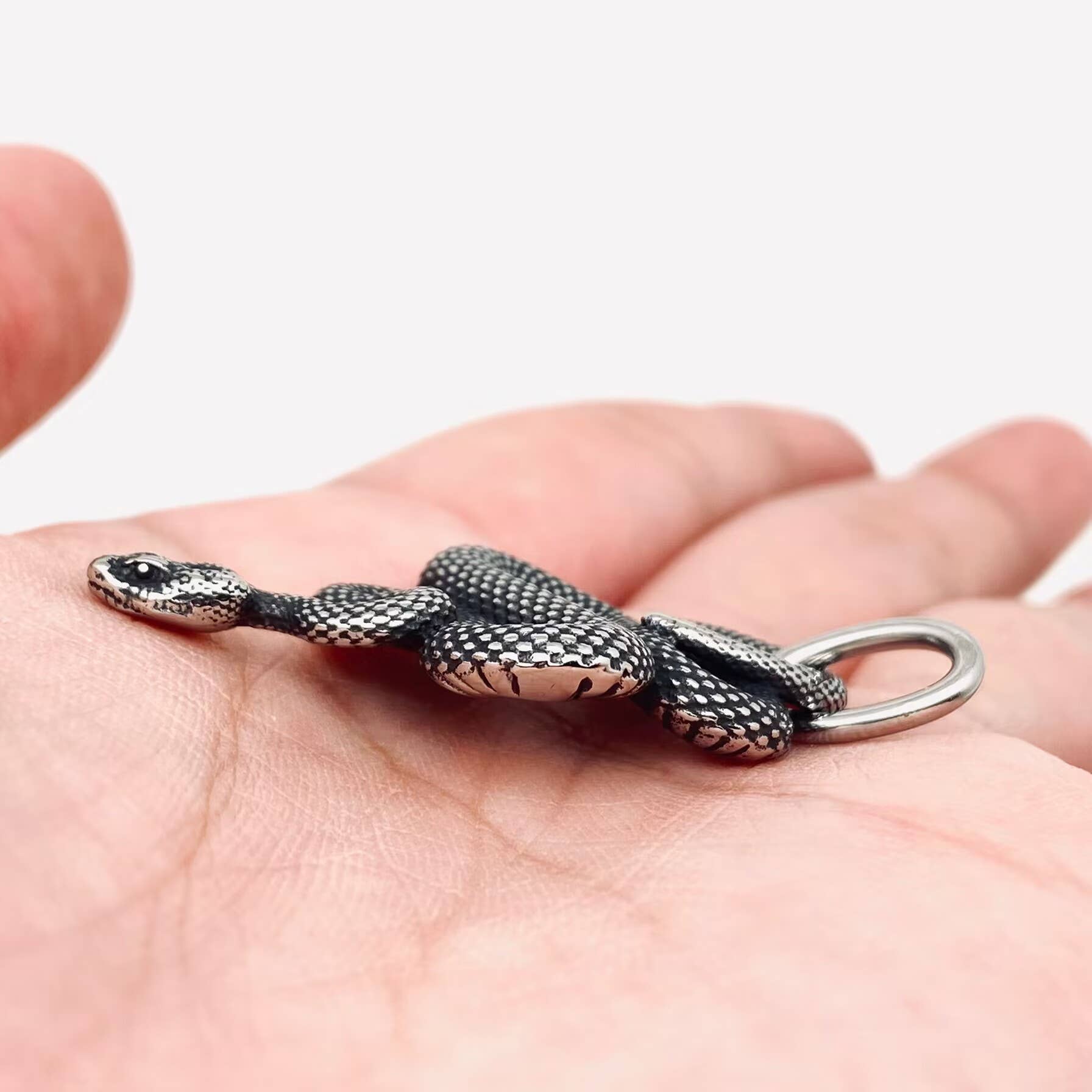 Mio Queena - Wholesale Craft Supplies - Stainless Steel Blackening Snake Charm Pendant - MJ/MNP4