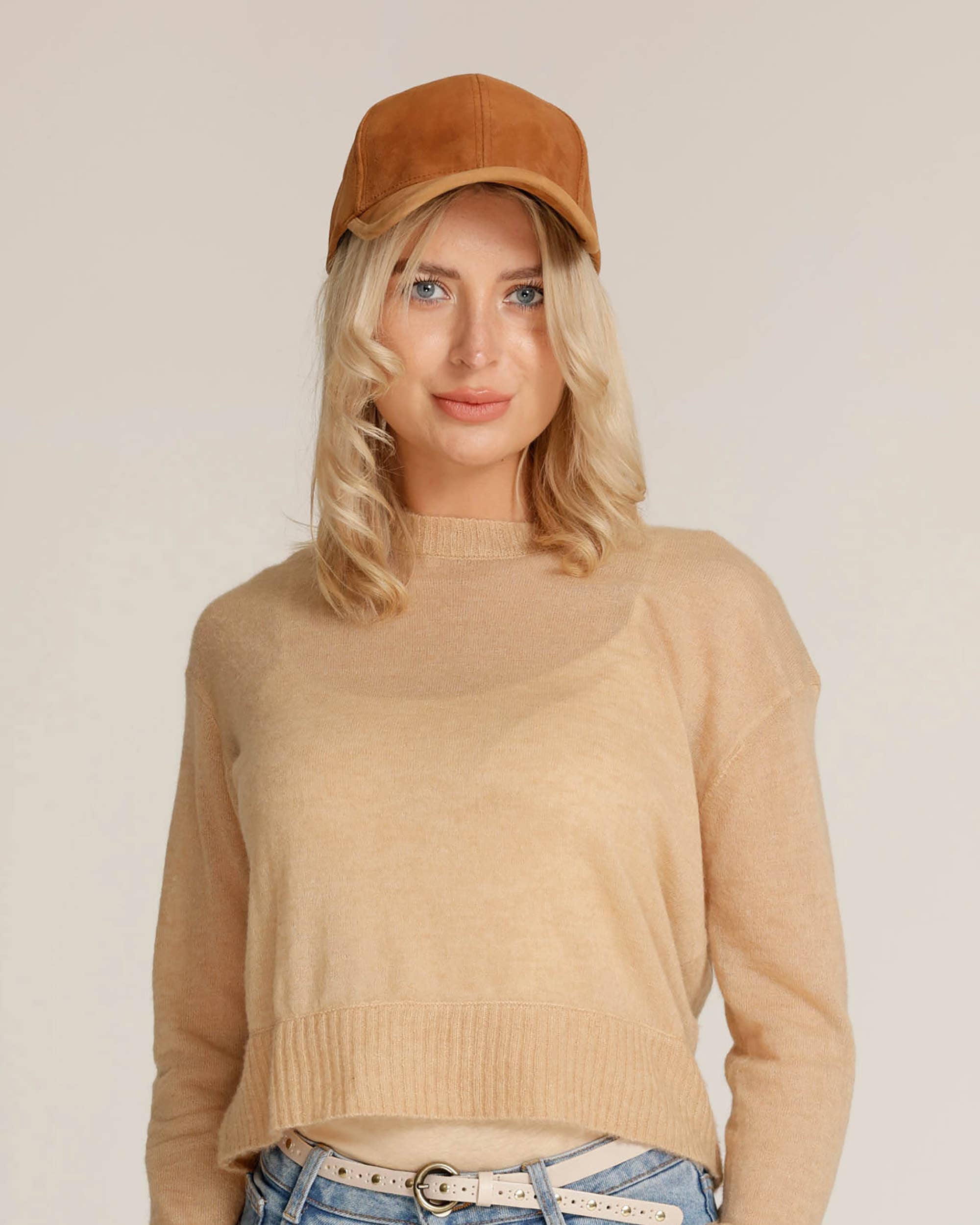 Amsterdam Heritage Belts, Bags, Apparel & Jackets EU - Wholesale Hat Accessory - Women's - Ferry | Suede Leather Cap9