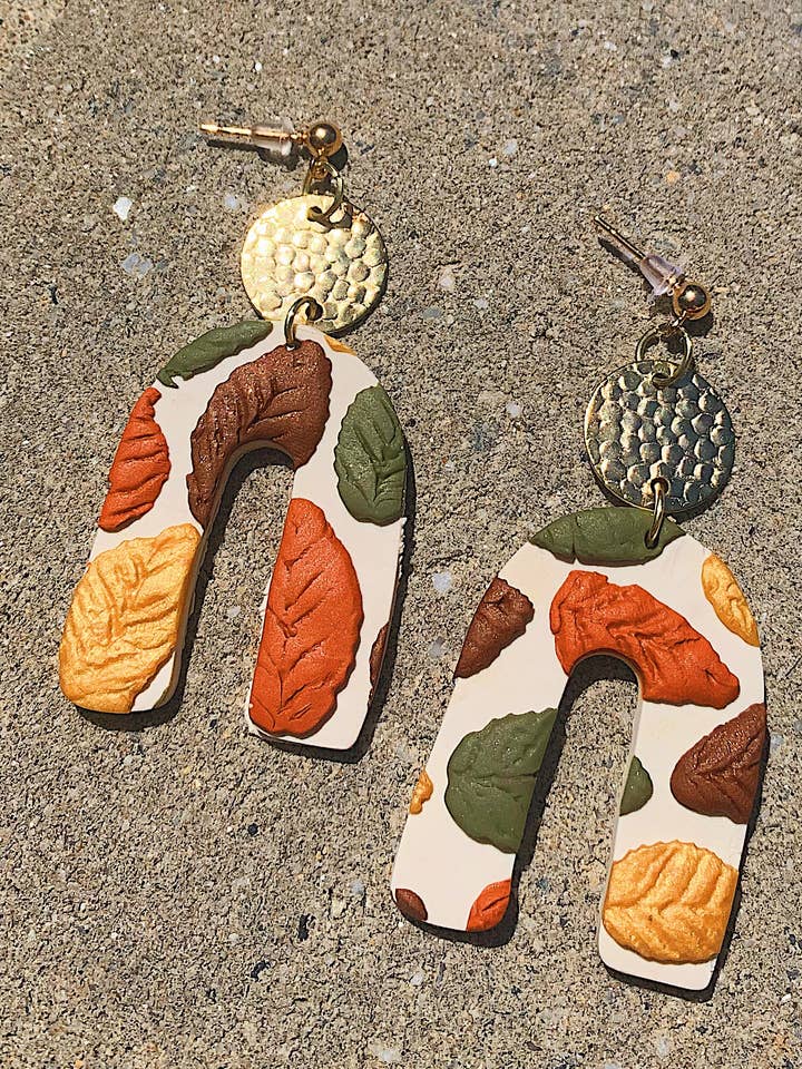 Arches feuilles d'automne pour la vente par Polymearrings Jewelry Co.