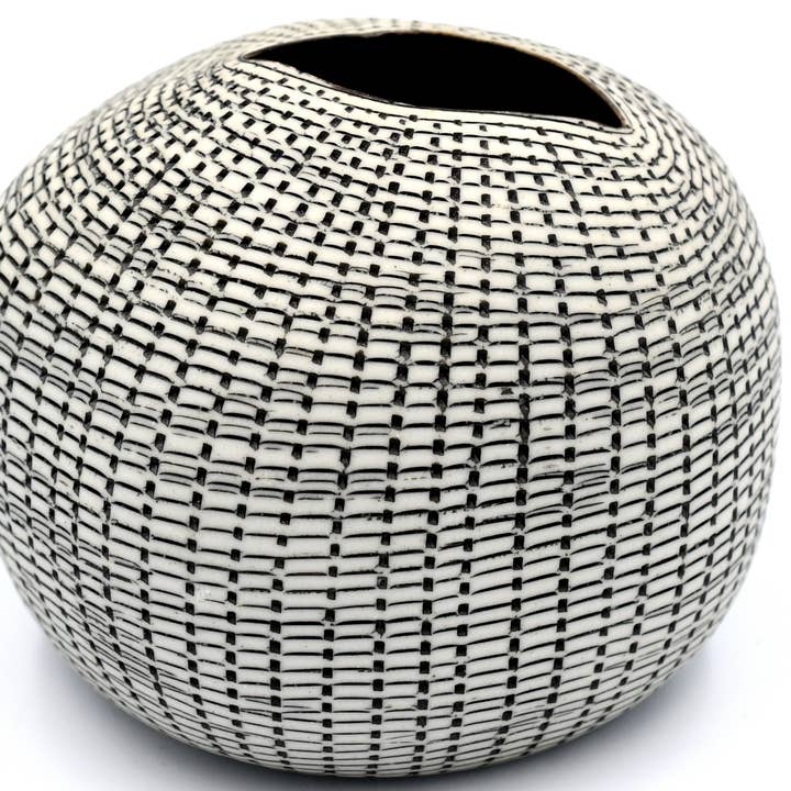 157W71BLACK PEBBLE L-Vaso de Botão em Porcelana Feito à Mão por atacado de Art Floral Trading LLC