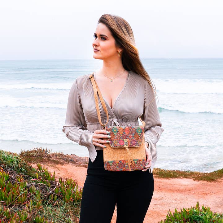 Meninas Bonitas Cork - Wholesale Crossbody Bag - Women's - Natural Cork Women's Crossbody Bag BAG-229210