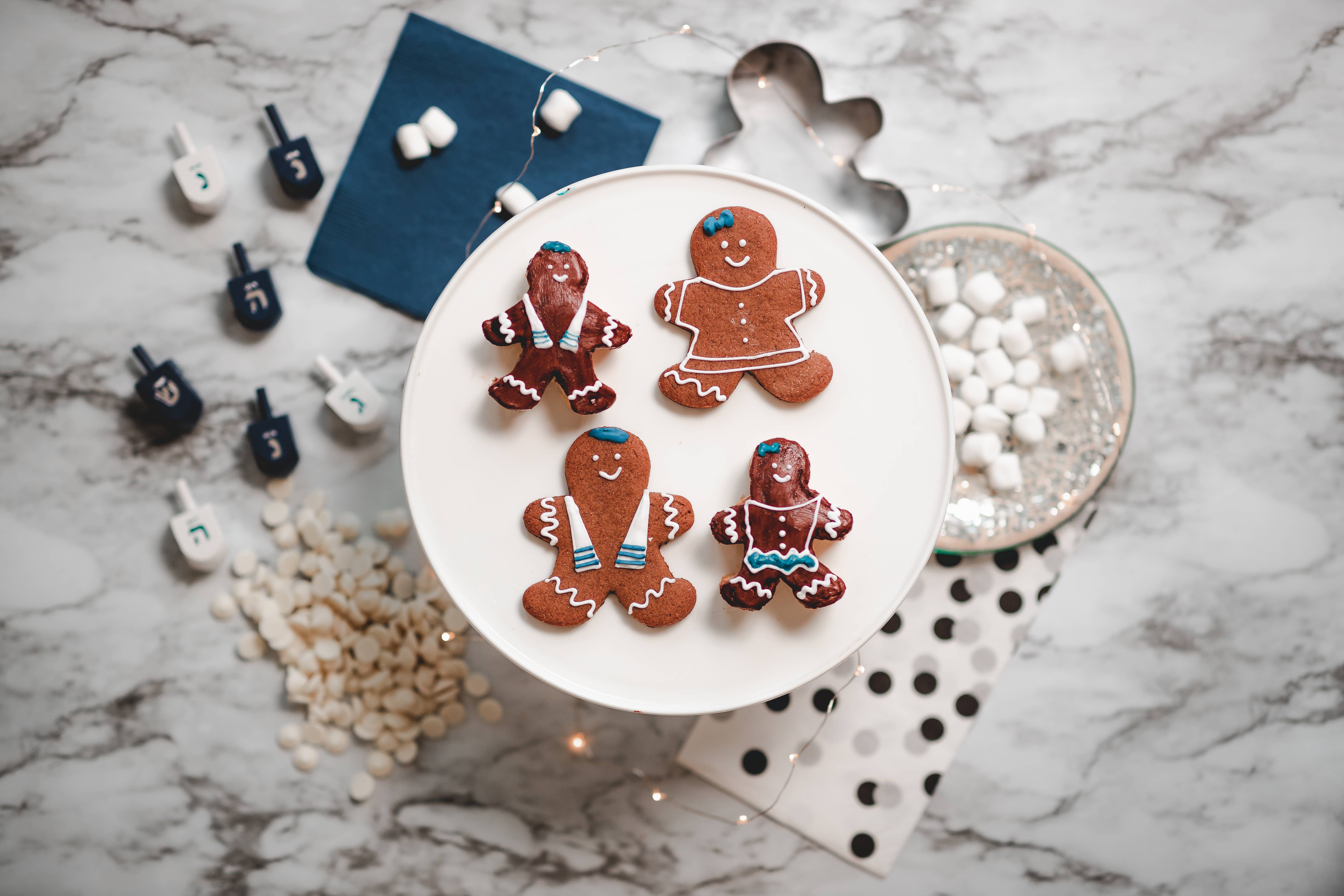Handstand Kitchen - Wholesale Cookie Cutter - Gingerbread Man Baking Set – Mold, Spatula & Cookie Cutter4